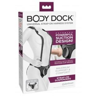 Mugav strap-on rihm õlarihmade ja iminapaga alusega - Body Dock